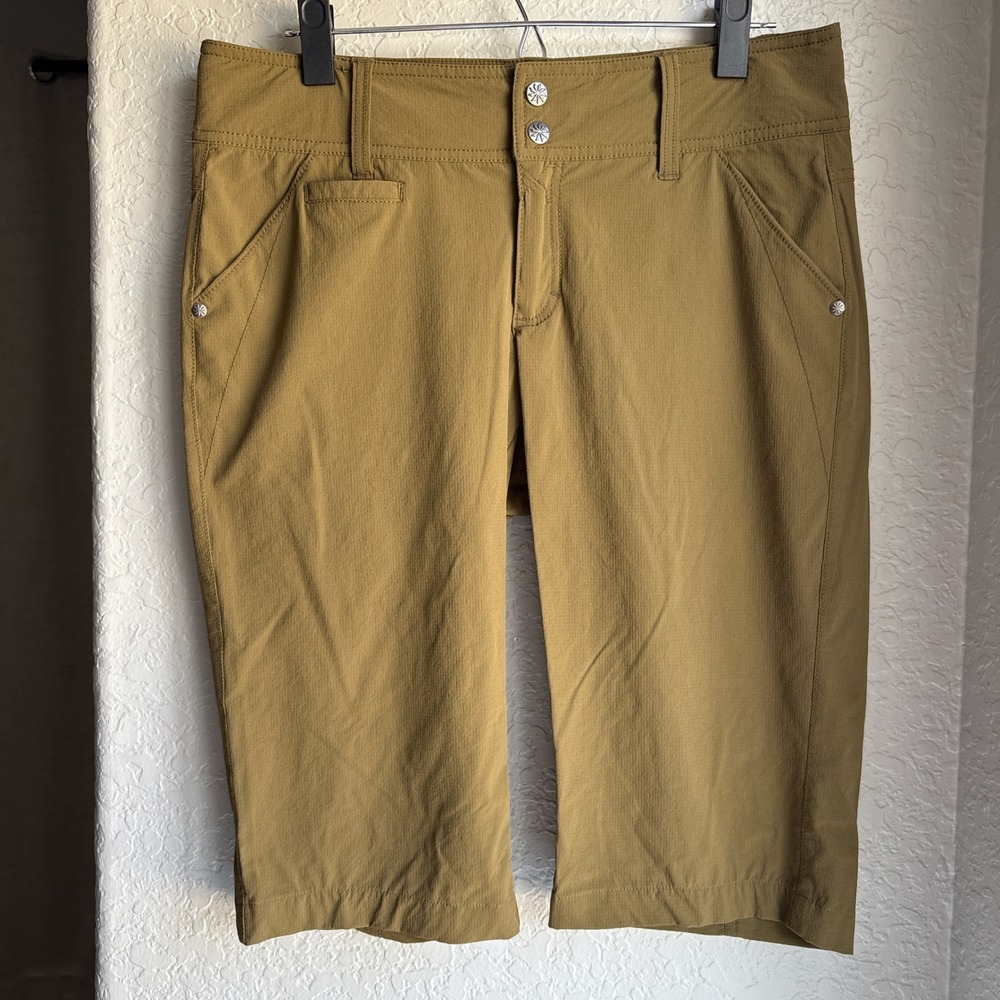Athleta Women 6 Shorts Olive Green Hiking Trail Outdoor Stretch Bermuda